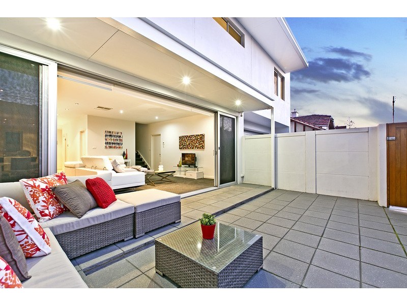 8C Gilmore Road, Henley Beach South SA 5022