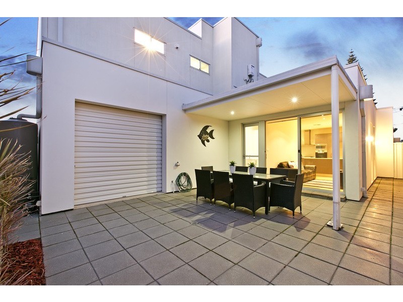 8C Gilmore Road, Henley Beach South SA 5022