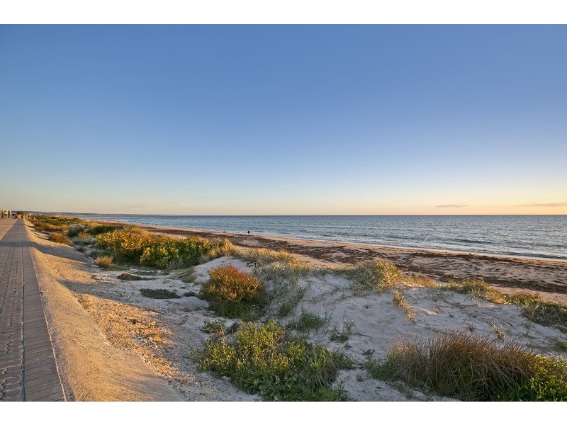 8C Gilmore Road, Henley Beach South SA 5022