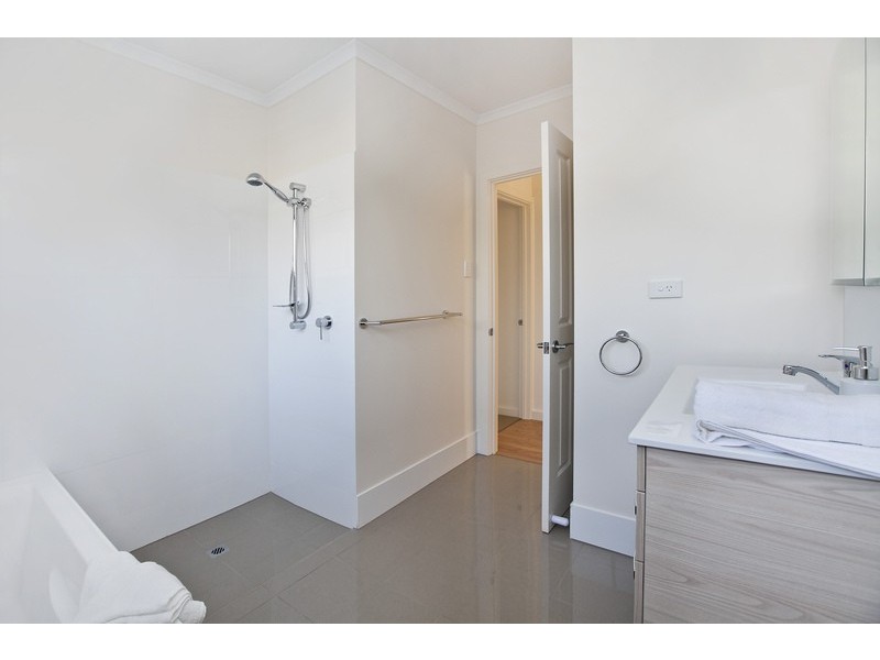 22A Wingfield Street, Clovelly Park SA 5042