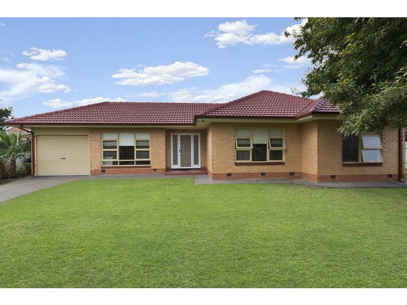 1 Robins Avenue, Findon SA 5023