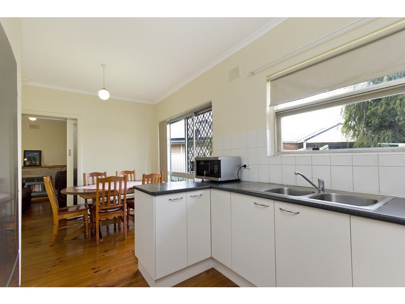 1 Robins Avenue, Findon SA 5023