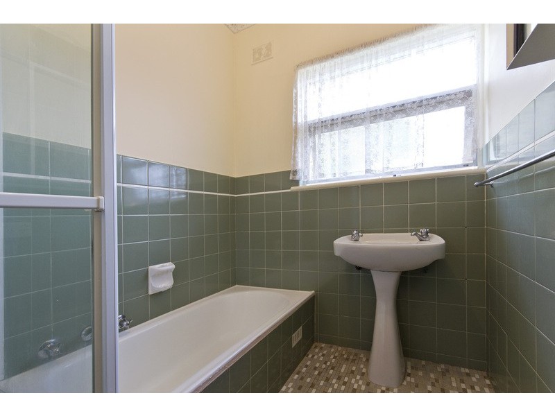 1 Robins Avenue, Findon SA 5023