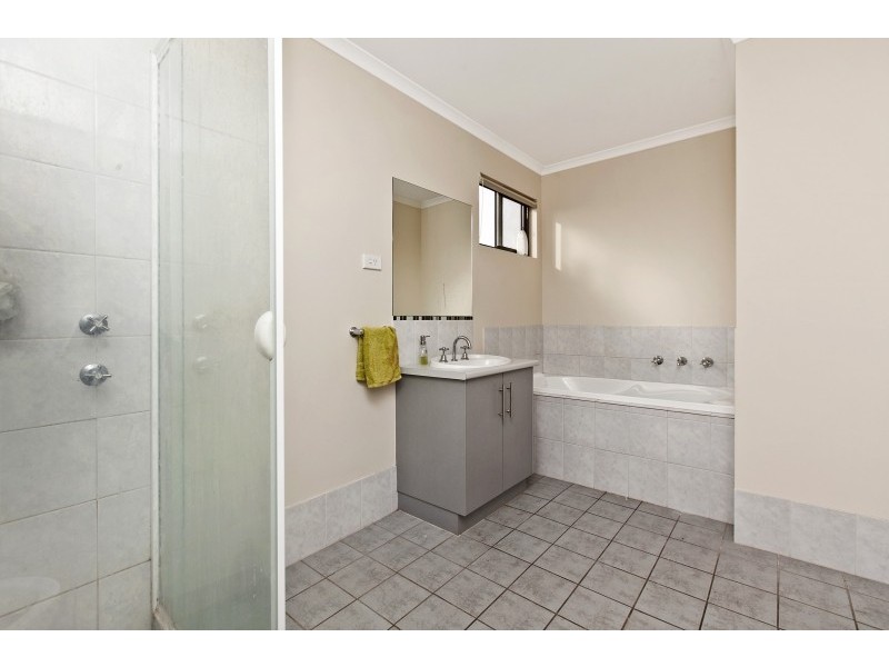 3 Hamra Drive, Smithfield SA 5114