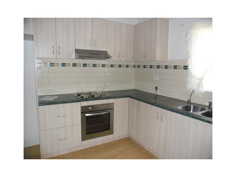 8 Ivey Street, Ottoway SA 5013