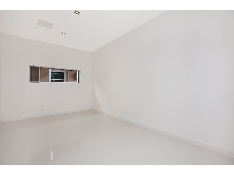 8A Lasscock Avenue, Findon SA 5023