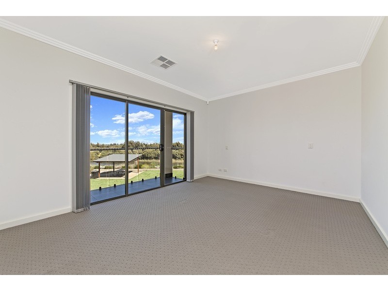 4 Pelican Lane, Mawson Lakes SA 5095