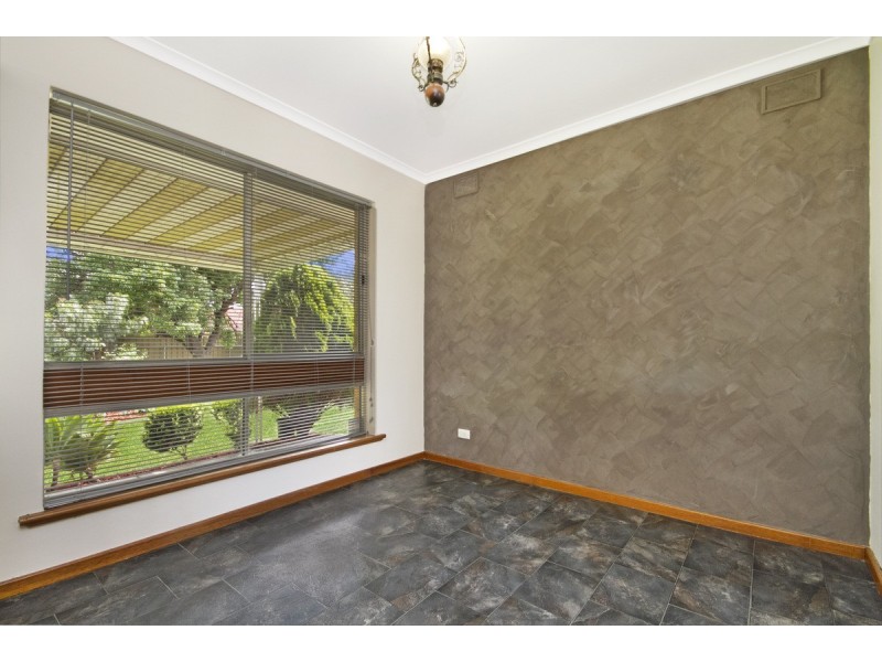 27 Iveleary Avenue, Salisbury East SA 5109