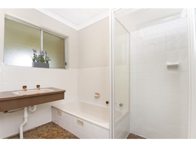 27 Iveleary Avenue, Salisbury East SA 5109