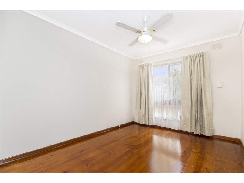 27 Iveleary Avenue, Salisbury East SA 5109