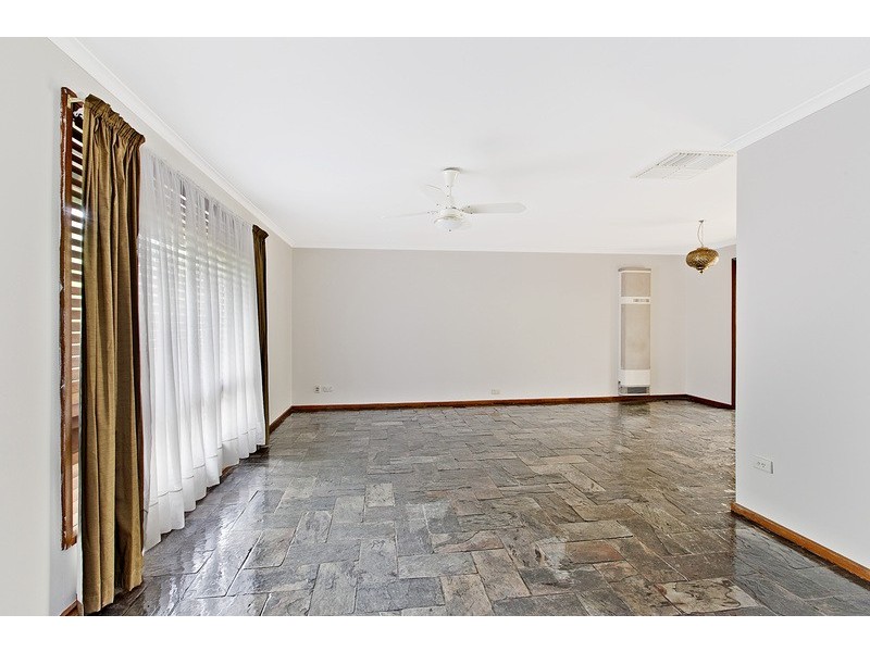 3 Stanbury Avenue, Happy Valley SA 5159