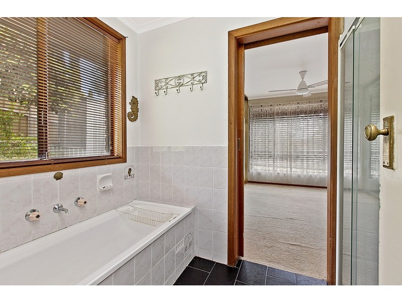 3 Stanbury Avenue, Happy Valley SA 5159