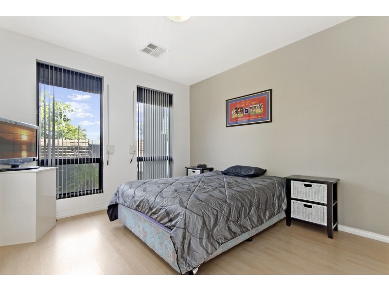 1 Elmwood Court, Mawson Lakes SA 5095