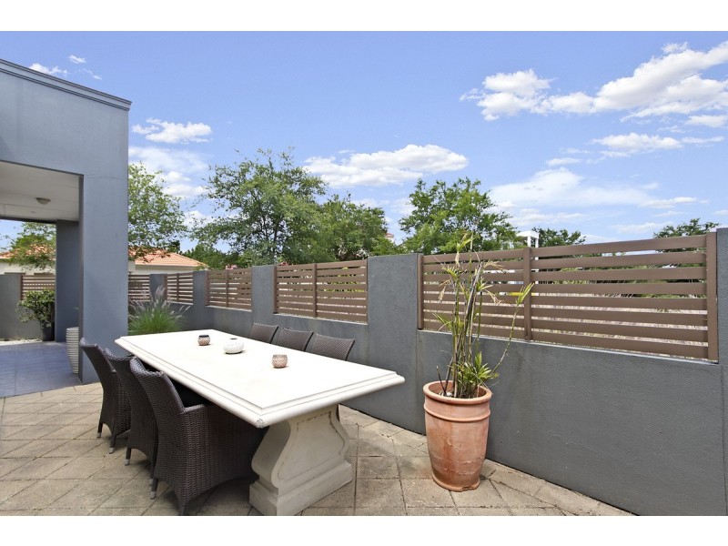 1 Elmwood Court, Mawson Lakes SA 5095