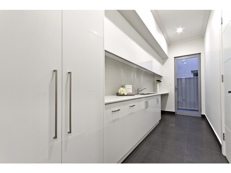 7A Lexington Road, Henley Beach South SA 5022