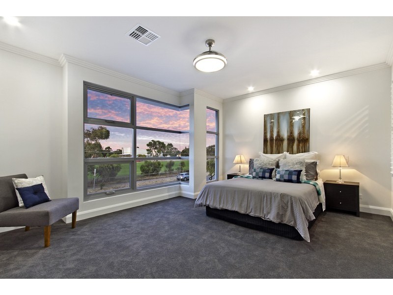 7A Lexington Road, Henley Beach South SA 5022