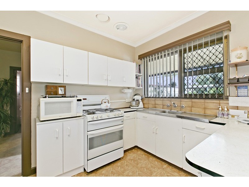 96 Strathfield Terrace, Largs North SA 5016