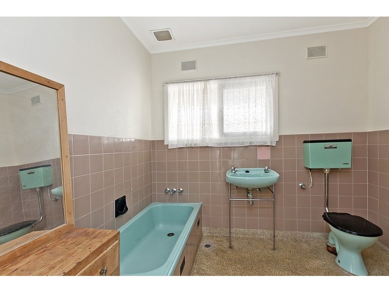 24 Kingswood Crescent, Lockleys SA 5032