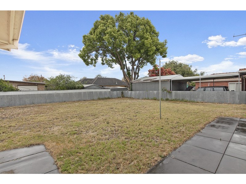 24 Kingswood Crescent, Lockleys SA 5032