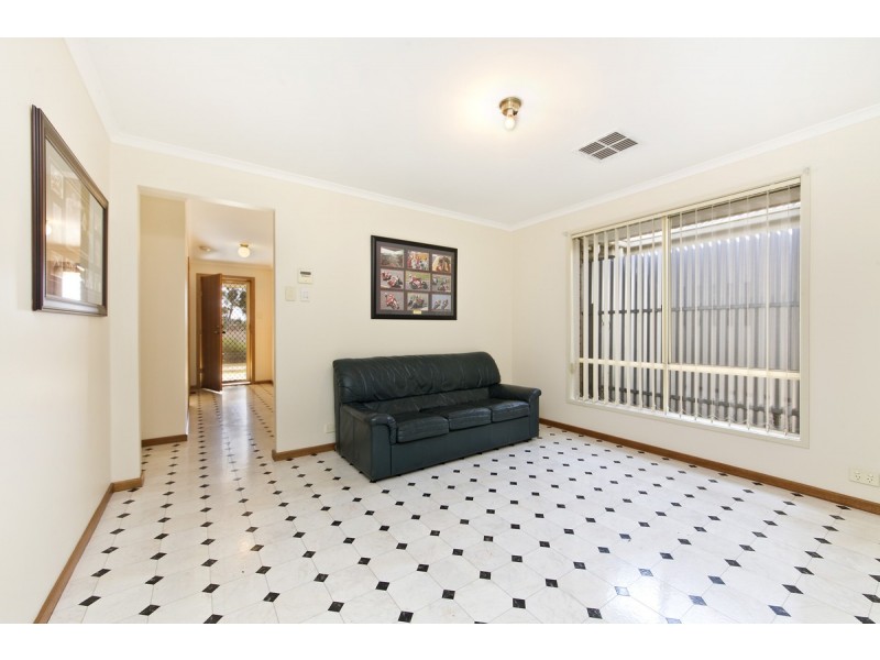 21 Somerset Avenue, Redwood Park SA 5097