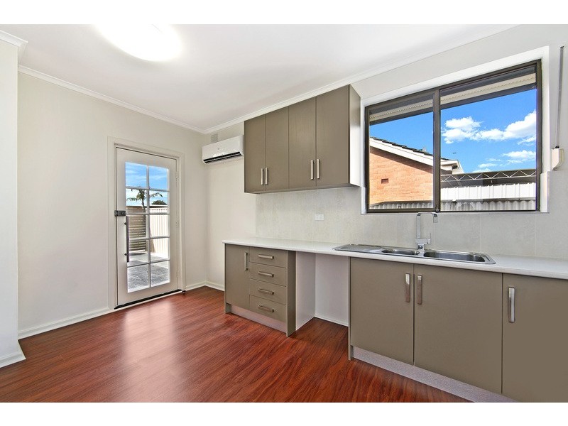 17 Cleve Street, Mansfield Park SA 5012