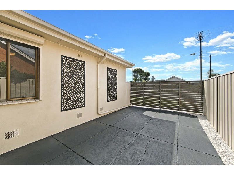 17 Cleve Street, Mansfield Park SA 5012