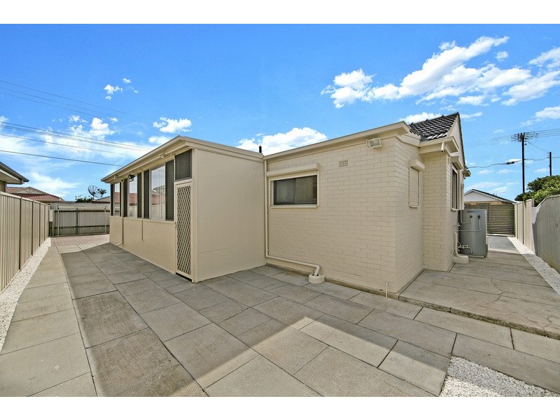 17 Cleve Street, Mansfield Park SA 5012