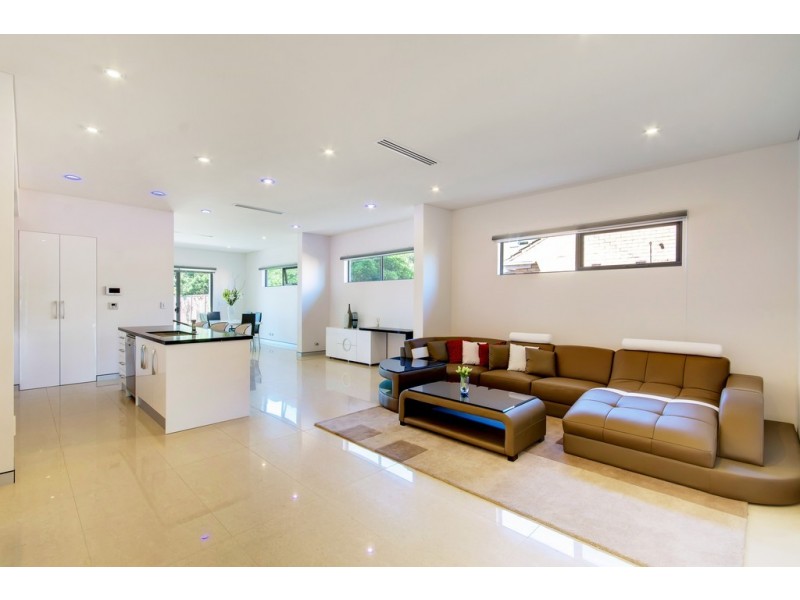 4A Hoover Road, Henley Beach South SA 5022