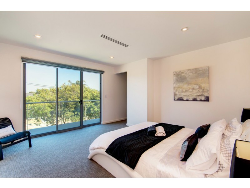 4A Hoover Road, Henley Beach South SA 5022