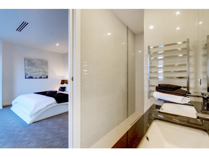 4A Hoover Road, Henley Beach South SA 5022