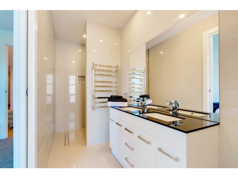 4A Hoover Road, Henley Beach South SA 5022