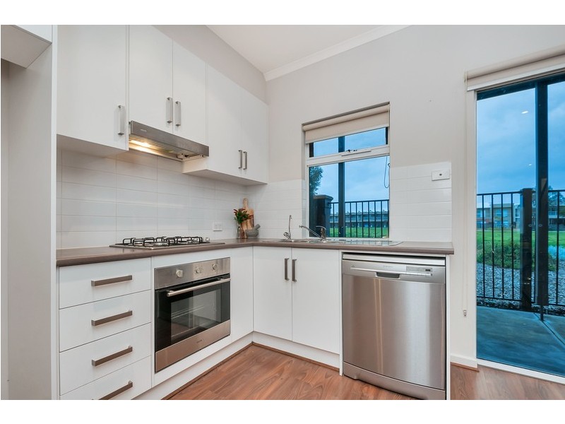 2/2 Euston  Walk, Mawson Lakes SA 5095