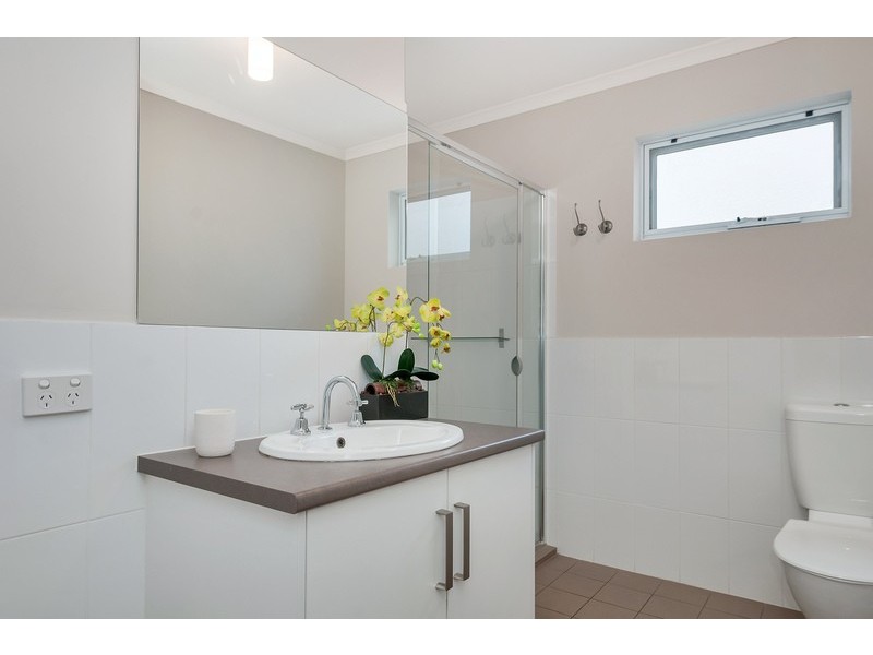 2/2 Euston  Walk, Mawson Lakes SA 5095