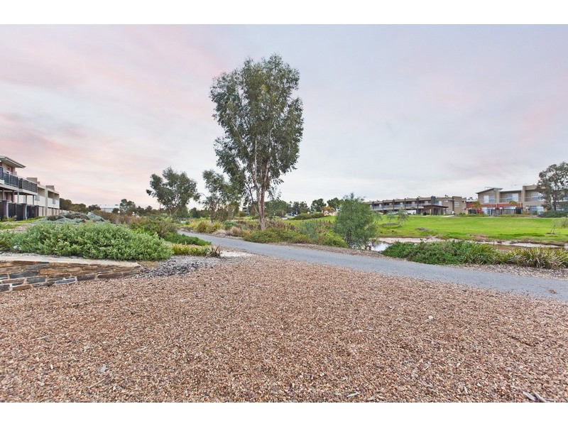 2/2 Euston  Walk, Mawson Lakes SA 5095