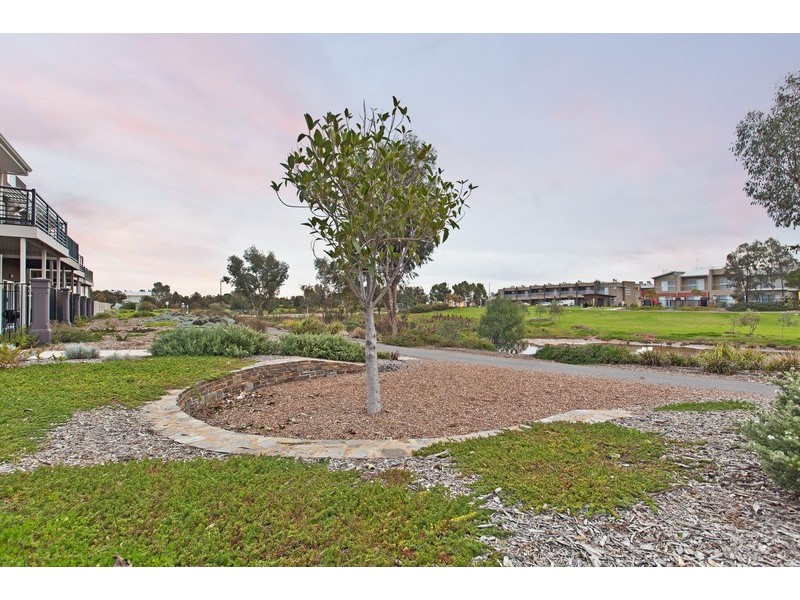 2/2 Euston  Walk, Mawson Lakes SA 5095