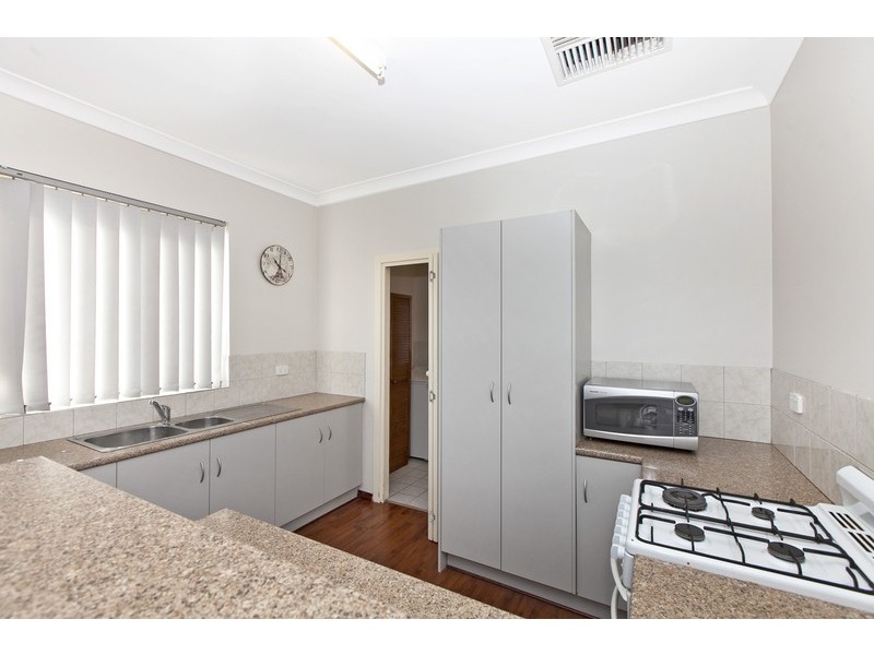 18 Crisp Road, Elizabeth Downs SA 5113
