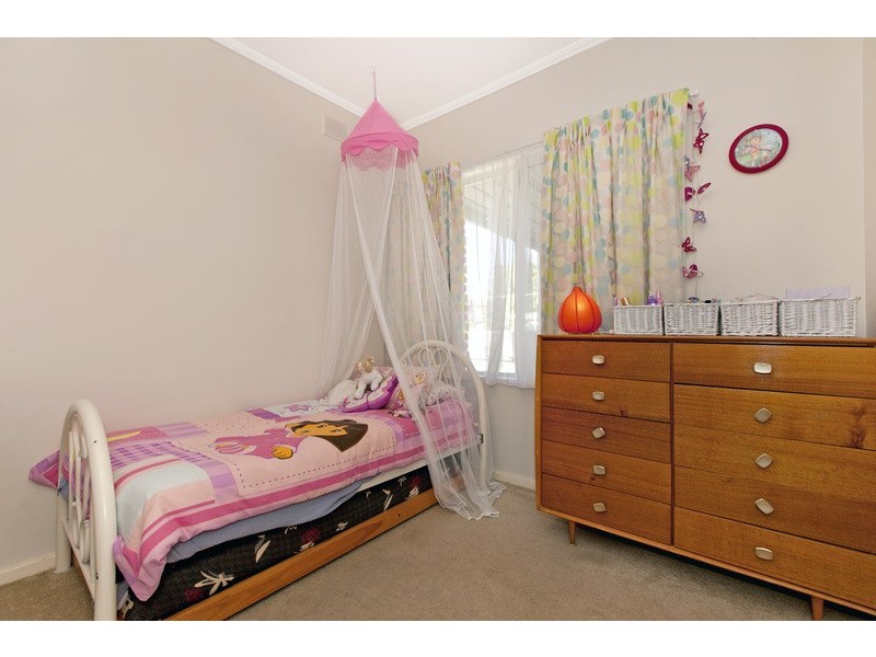 18 Crisp Road, Elizabeth Downs SA 5113