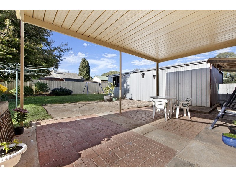 18 Crisp Road, Elizabeth Downs SA 5113