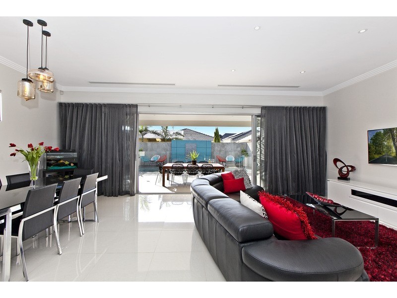 8 Keating Court, West Lakes Shore SA 5020