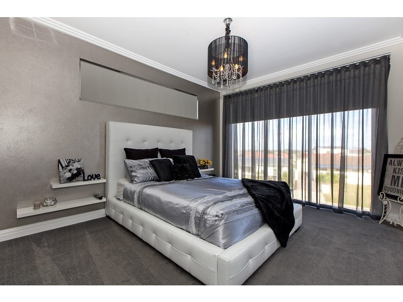 8 Keating Court, West Lakes Shore SA 5020