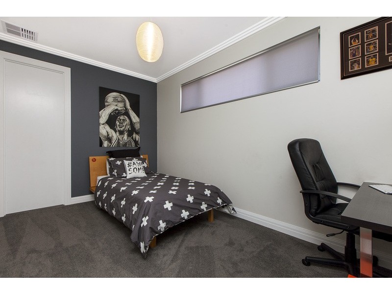 8 Keating Court, West Lakes Shore SA 5020