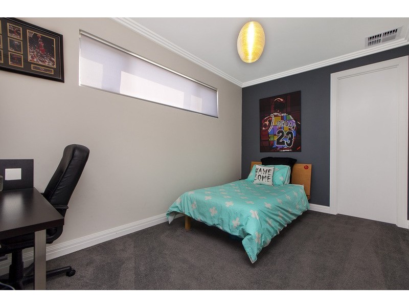 8 Keating Court, West Lakes Shore SA 5020