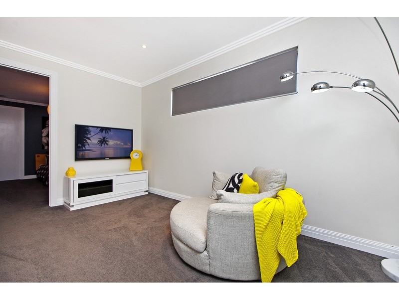 8 Keating Court, West Lakes Shore SA 5020