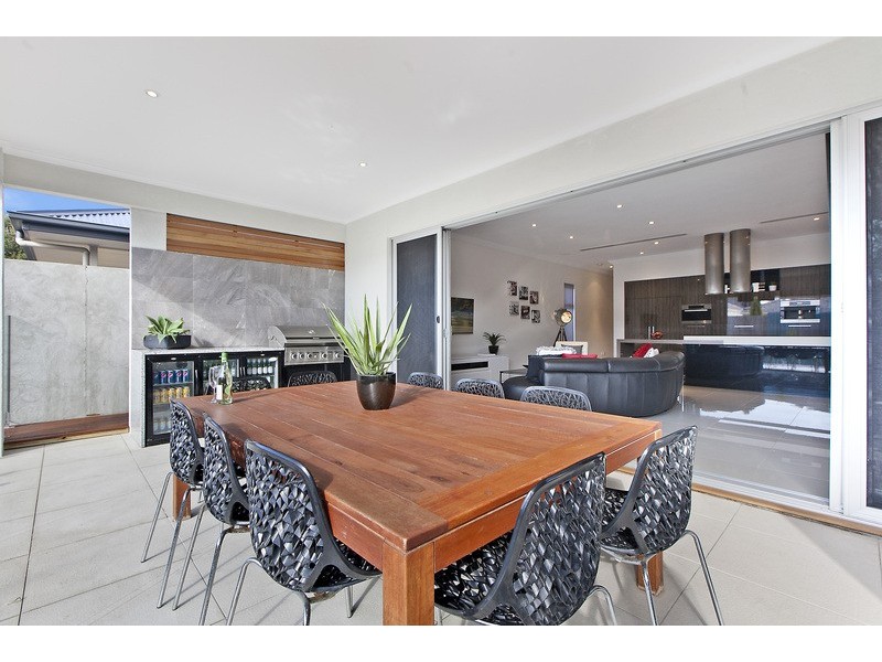 8 Keating Court, West Lakes Shore SA 5020