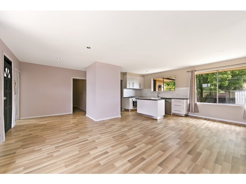 7 Balmoral Street, Hillcrest SA 5086