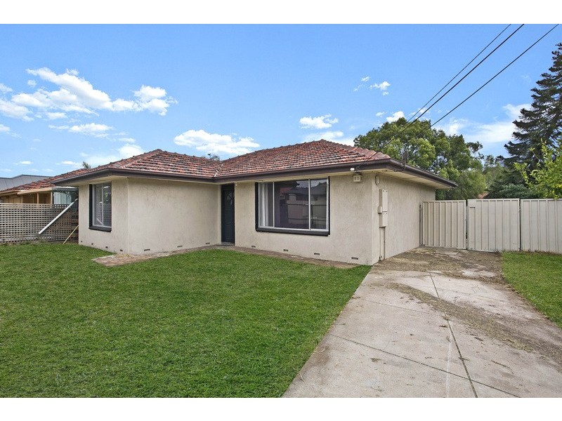 7 Balmoral Street, Hillcrest SA 5086