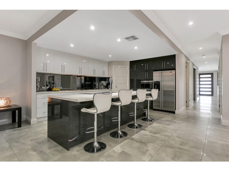 17 Lindsay Street, Highbury SA 5089