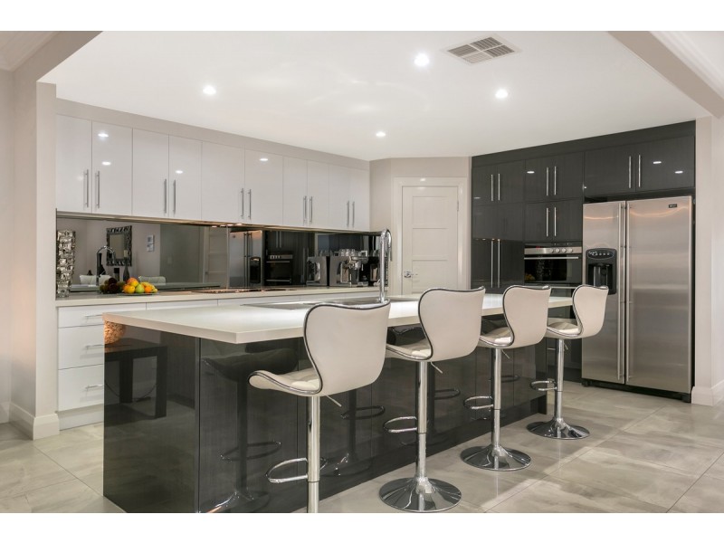 17 Lindsay Street, Highbury SA 5089