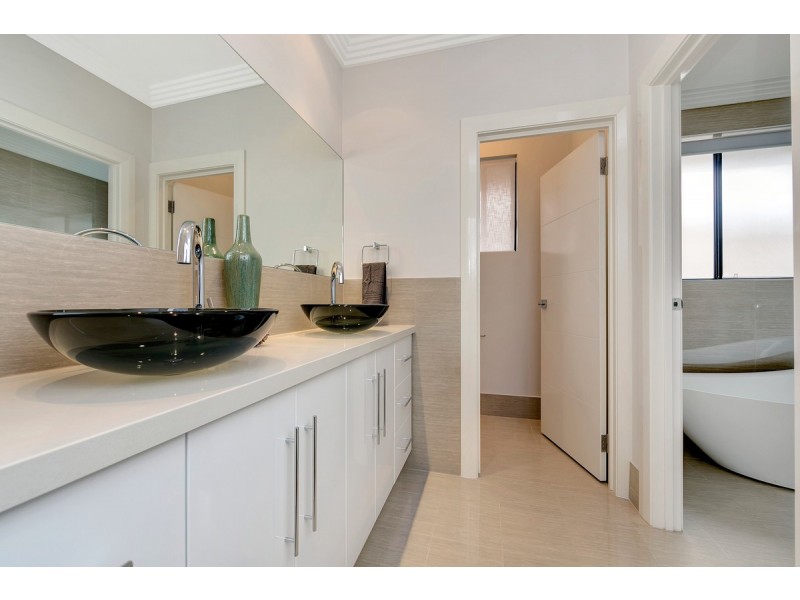 17 Lindsay Street, Highbury SA 5089