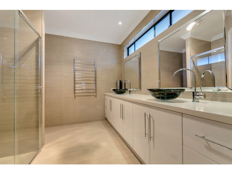 17 Lindsay Street, Highbury SA 5089